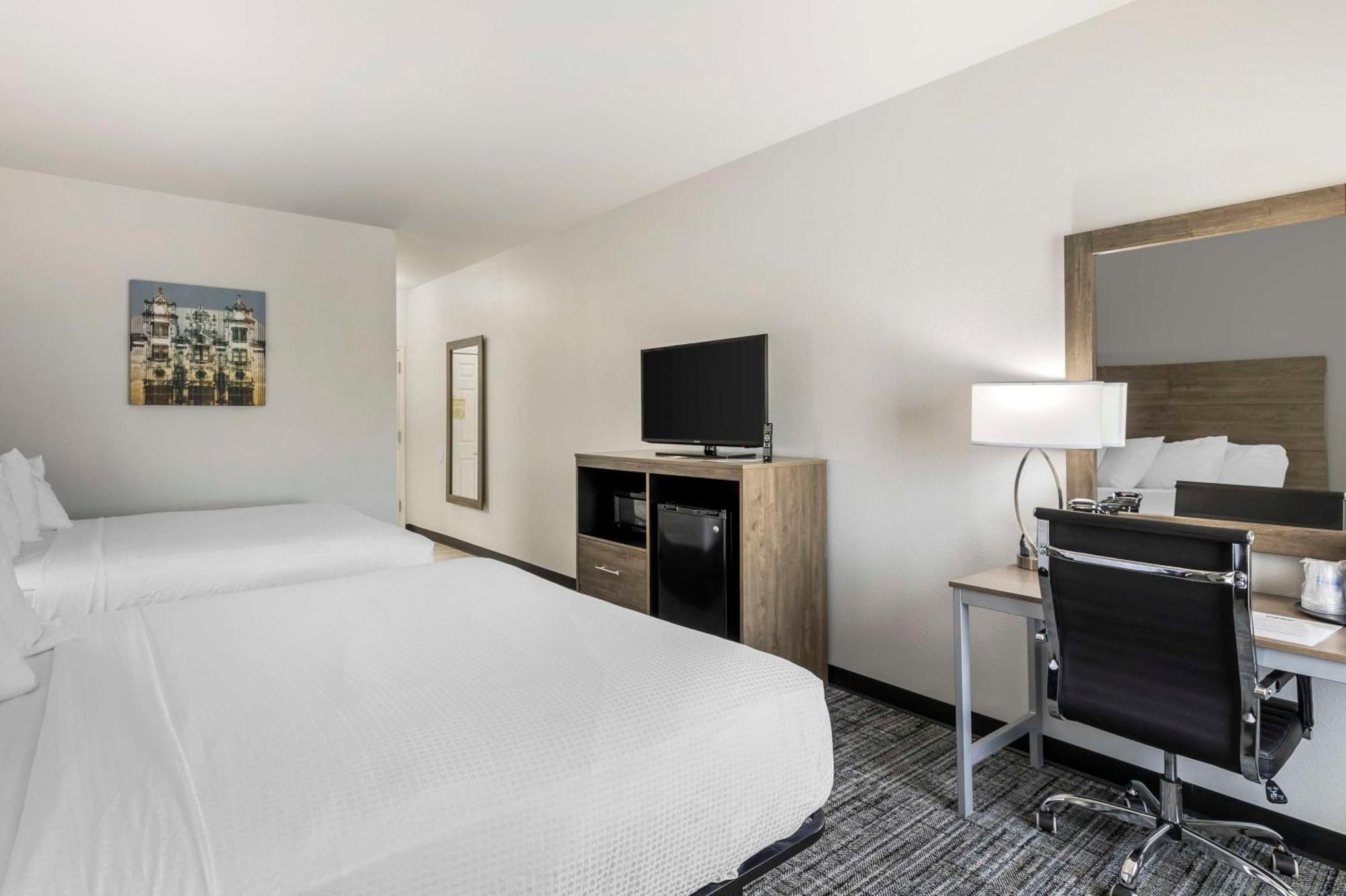 Best Western Plus Midamerica Hotel Mascoutah Exterior photo